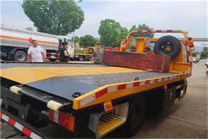 礼泉附近拖车电话号码服务